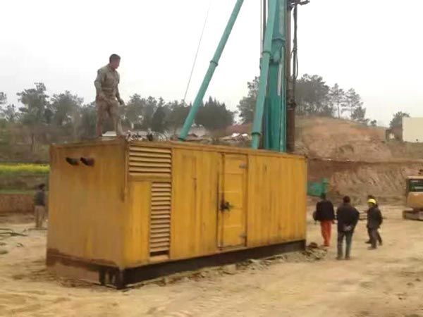 龙口如何判断水冷式机油散热器密封件是否需要更换？